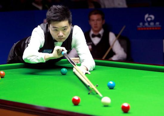 尹波 ｜ 癞蛤蟆还在琢磨天鹅肉，穷光蛋已无续弦心.